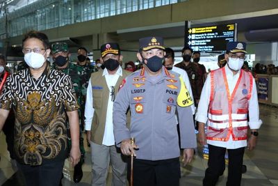 Jelang Natal, Kapolri Minta Petugas Bandara Awasi Ketat Karantina
