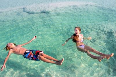 Fakta Menarik Tentang Laut Mati di Israel yang Bisa Bikin Orang Mengapung