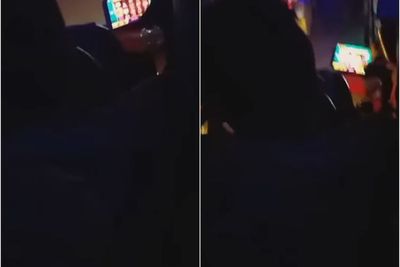 Waduh! Viral Sopir Bus ini Nekat Menyetir Sambil Bermain Game Online