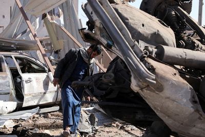 Bombardir Houthi, Serangan Saudi di Yaman Porak-porandakan Rumah Warga