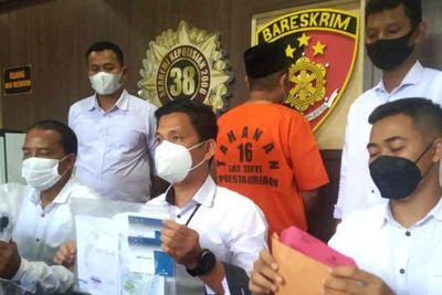 Korupsi BLT-Dana Desa, Kepala Desa di Cirebon ini Ditangkap Polisi