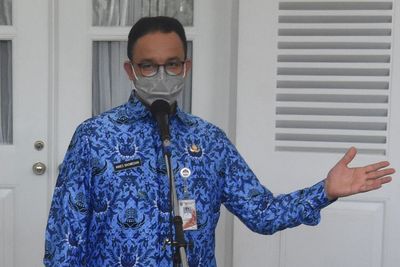 Menilik Anies dari Dekat: Pergi Bekerja, Temani Jokowi hingga Bersepeda