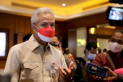 Survei PRC Soal Capres: Ganjar Teratas, Prabowo-Anies Membuntuti