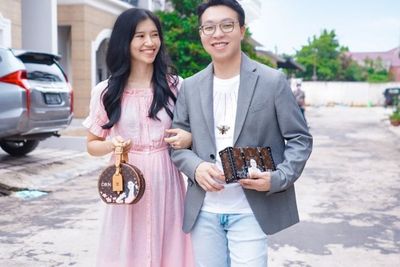 Jenguk Richard Lee, Sang Istri Masih Shock dan Berbicara Dengan Suara Bergetar