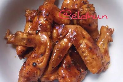 Tertarik Membuat Chicken Wings Panggang Bumbu Lada Hitam? Berikut Resepnya!