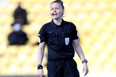 Rebecca Welch, Wasit Wanita Pertama yang Pimpin Laga Putaran Ketiga Piala FA