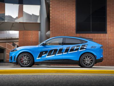 Pemerintah New York Membeli 184 Unit Ford Mustang March-E GT, Jadi Armada Tanggap Darurat