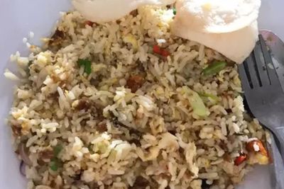 Tertarik Membuat Nasi Goreng Cakalang Asap? Gini Resep Membuatnya