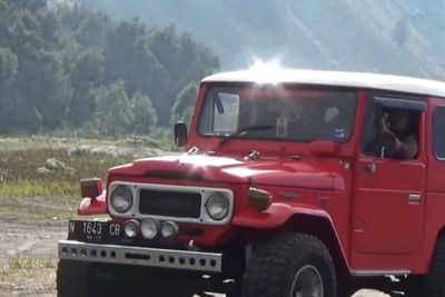 Rahasia di Balik Gagahnya Mobil Wisata Gunung Bromo
