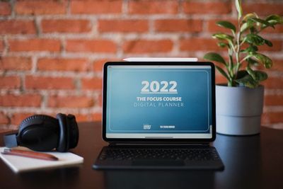Yuk Bikin Ucapan Tahun Baru 2022 dengan 4 Aplikasi Ini, dari Kartu Digital hingga Video