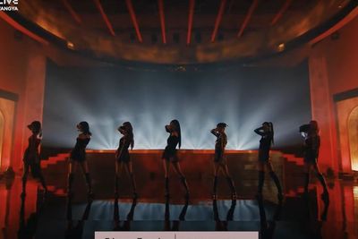 Penampilan Perdana 7 Idol Lintas Generasi Girls On Top Banjir Nada Tinggi di Lagunya
