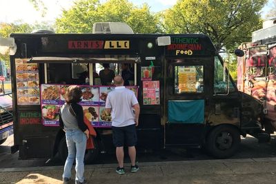 Dijual Lewat Food Truck, Makanan Indonesia Ngehits di Amerika Serikat!