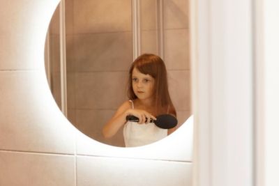 Sebelum Diatasi, Ketahui 4 Penyebab Rambut Rontok Pada Anak