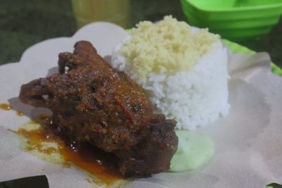 Punya Bumbu Rahasia, Bebek Balap Pedasnya Beda! Cobain Deh...
