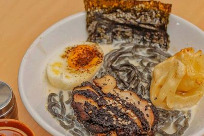 Baru Tahu, Ada Latte tapi Bukan Kopi. Ini Ramen Latte! Kamu Udah Coba?