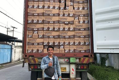 Umur Baru 24 Tahun Sukses Jadi Eksportir, Modal Rp2,5 Juta Omzet Rp440 Juta!
