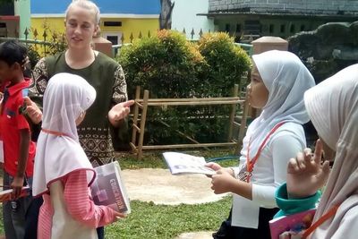 Enggak Hanya Pare, Ternyata Depok Juga Punya Kampung Inggris