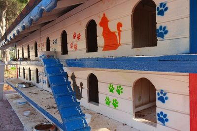 Miaw, Turki punya Apartemen untuk Kucing Liar. Ada Kasurnya juga, Lho!