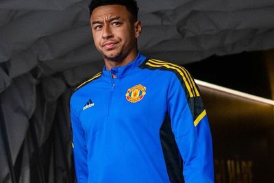 Lingard Diminta Tetap Bertahan di Old Trafford