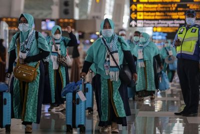 Umrah Resmi Dibuka per Hari Ini, Pimpinan DPR Ingatkan Pentingnya Prokes