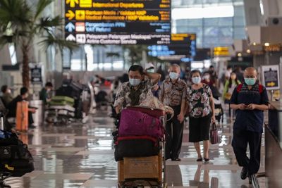 Kasus Covid-19 di DKI Naik Jadi 1.593, 1.212 Disumbang dari Pelaku Perjalanan Luar Negeri