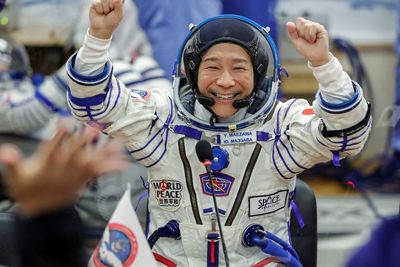 Habiskan 12 Hari di Luar Angkasa, Miliarder Jepang Ini Berencana Jelajahi Palung Mariana