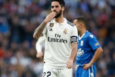 Isco Mau Pindah ke Barcelona, Ulangi Sejarah Transfer Tim Rival 15 Tahun Lalu?