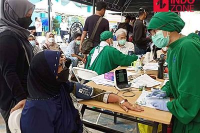 150 Warga DKI Terima Vaksin Booster di Puskesmas Kramat Jati