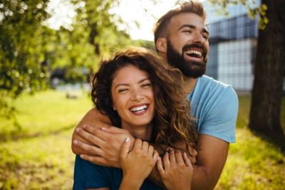 Jangan Disia-siakan, Ini 5 Tanda Dia Pacar yang Baik dan Layak Diperjuangkan!
