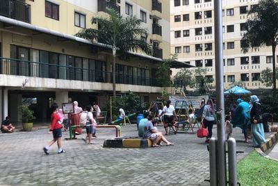 Detik-detik Gempa Guncang Jakarta, Warga: Saya Sampai Lupa Masker!
