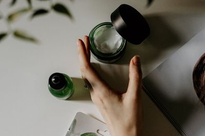 Berbagai Manfaat Vegan Skincare, Bikin Kulit Lebih Sehat hingga Ramah Lingkungan