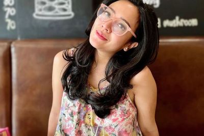 Dea Ananda Sumringah Pamer Baby Bump Anak Pertama, Dipuji Glowing