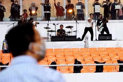 Anies Undang Nidji Tampil di JIS, PSI Malah Tawarkan Tanda Tangan Giring 