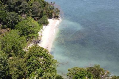 Pantai Ini Punya Benteng Peninggalan Belanda hingga Tempat Nyi Roro Kidul