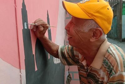 Hanya Bermodalkan Kuas hingga Cat, Marsyam Tebarkan Nilai Positif Melalui Lukisan Dinding