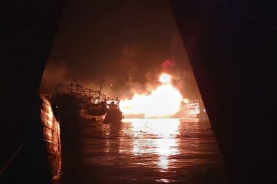 Korsleting Listrik, 3 Kapal Cumi di Muara Angke Ludes Terbakar