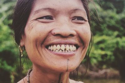 Tradisi Gigi Runcing sebagai Tanda Kecantikan Wanita di Mentawai Kini Tak lagi Wajib