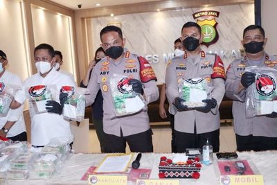 Polres Jakbar Sita 25 Kg Sabu di Speaker Mobil yang Tabrak Bangunan di Tangsel