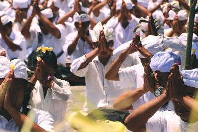 Pasal 29 Ayat 2 UUD 1945: Bunyi, Makna, dan Penerapannya