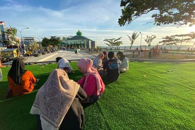 La Mario, Dulunya Semak-semak Sekarang Jadi Tempat Nongkrong Anak Senja!