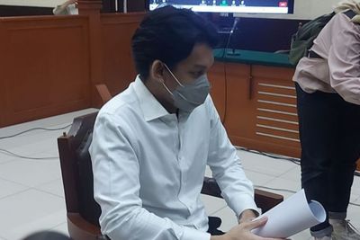 Ibu Gaga Muhammad: Gaga Diadili di Dunia, Laura di Pengadilan Sana