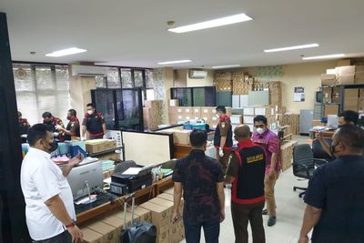 Diduga Terjerat Korupsi Pembebasan Lahan, Kejati DKI Geledah Kantor Anak Buah Anies 