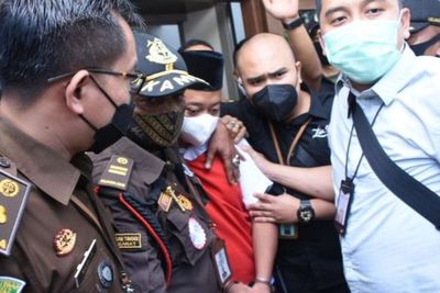 Herry Wirawan Dituntut Hukuman Mati, Pengacara Mohon Hukuman Seadil-adilnya
