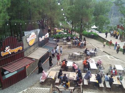 Adem! Hangout di Hutan, Viewnya Waduk Terbesar di Asia Tenggara