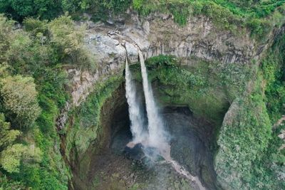 Bukan Tumpak Sewu! Ini Coban Sriti, Si Cantik yang Menantang di Lumajang!