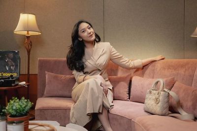 Putri Tanjung dan ‘Debat Privilege,' Benarkah Privilege Tak Selalu Bikin Bahagia?