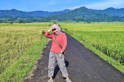 Dulu Diabaikan, Kini Jalanan di Tengah Sawah jadi Spot Foto Hits di Yogya!