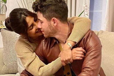 Selamat! Nick Jonas dan Priyanka Chopra Dikaruniai Anak Pertama Lewat Surogasi