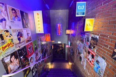 Basement Ruko Disulap Menjadi Kafe Underground Ala Jepang, Bentuknya Gimana?