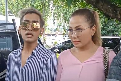 Akun Instagram Dihack, Emma Waroka dan Kim Hwat Buat Laporan ke Polda Metro Jaya